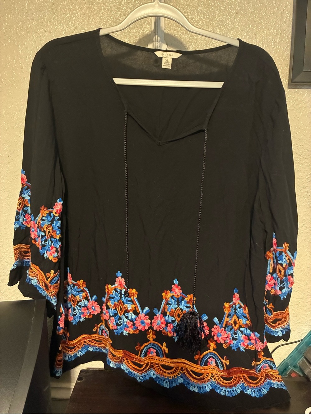 Women’s XL Black Embroidered Boho Blouse
